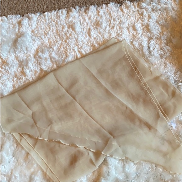 Chiffon wrap - Picture 2 of 3